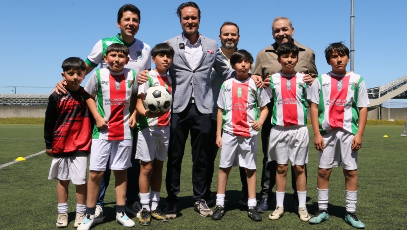 Anuncian proyecto para cambiar carpeta del estadio Chinquihue de Puerto Montt