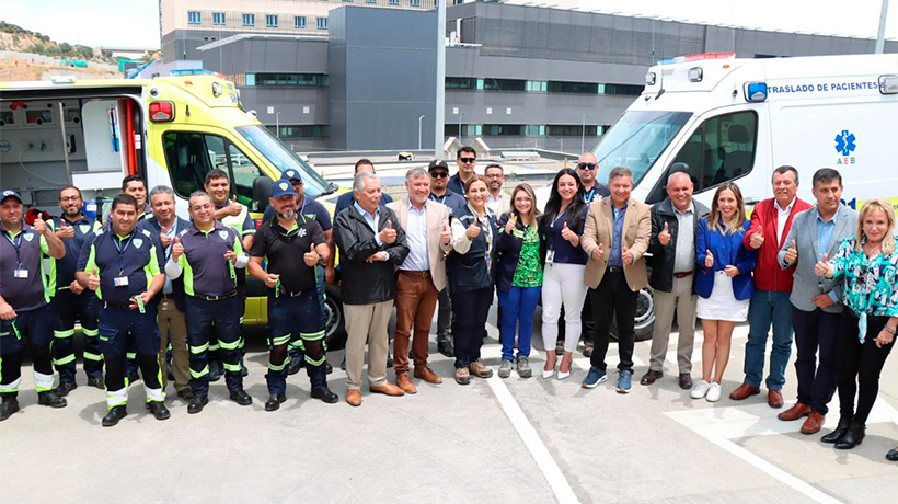 Gobierno Regional de Valparaíso y SSVQP entregaron 12 ambulancias para fortalecer la red SAMU Gobierno Regional de Valparaíso y SSVQP entregaron 12 ambulancias para fortalecer la red SAMU