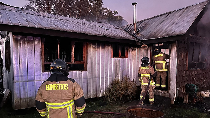 Incendio en vivienda tras asado navideño en Quemchi