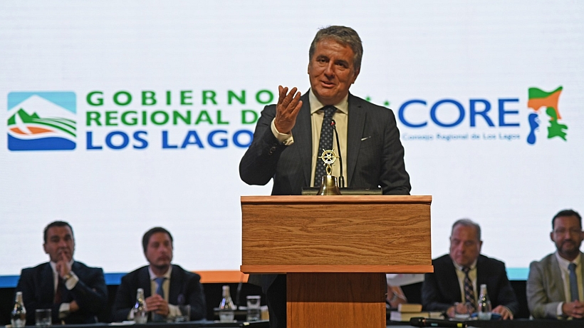 Alejandro Santana asumió como nuevo gobernador de Los Lagos: &quot;Con mucha fuerza vamos a potenciar las alianzas público privadas&quot;