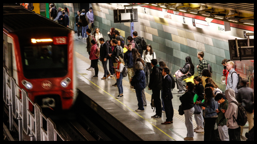 Las Condes: Trabajadores de la Línea 7 del Metro quedaron atrapados tras derrumbe