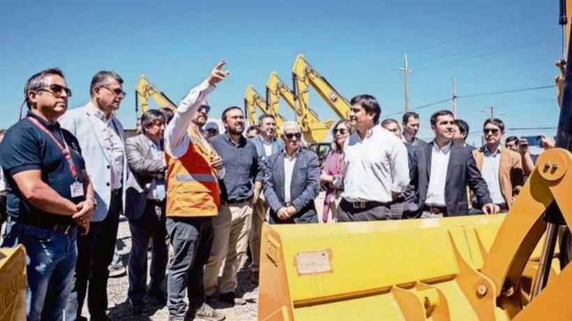 Partió entrega de maquinarias para las 21 comunas de Ñuble