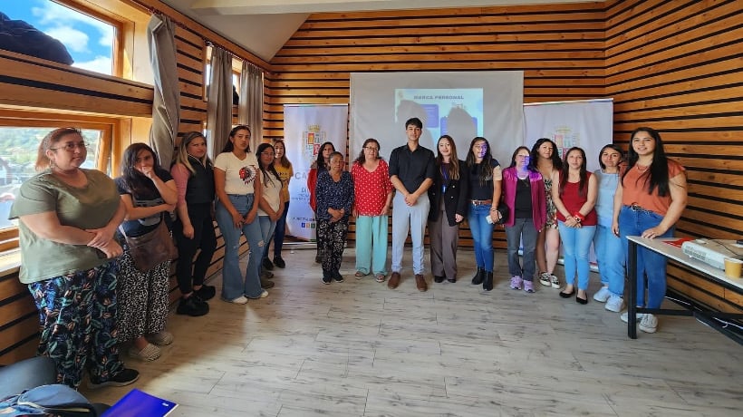 Mujeres de Castro se capacitan para el mundo laboral