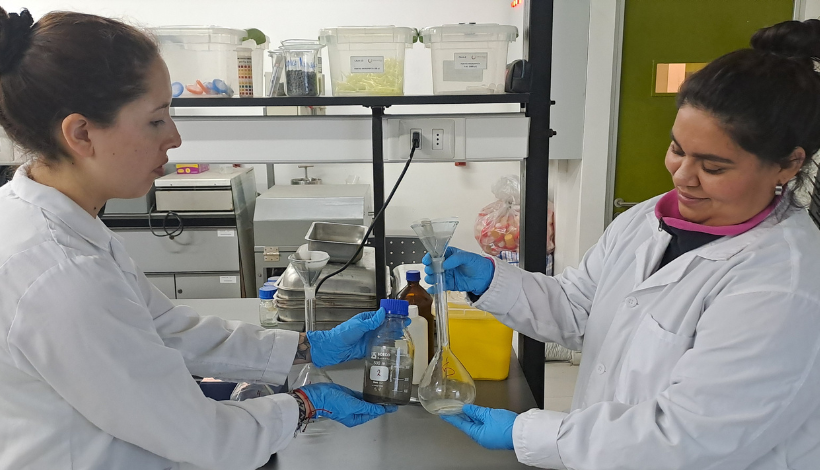 Expertos analizan escoria de cobre para su uso en proyectos de desarrollo social y vial