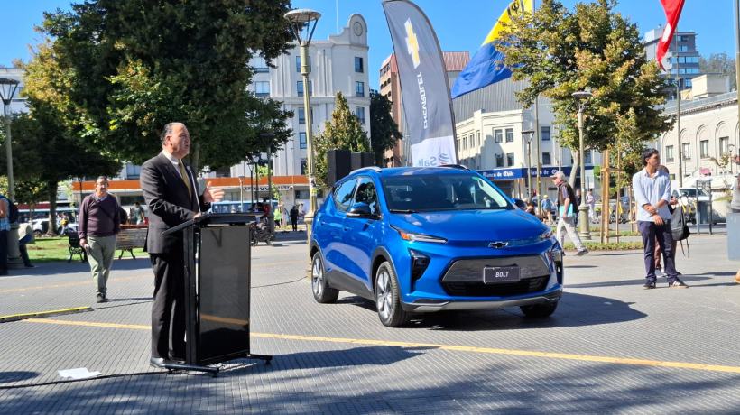 Entregan el primer vehículo del programa “Mi Taxi Eléctrico” en Concepción