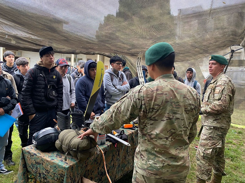 Valdivia: Ejército realizó selección del contingente para Servicio Militar Obligatorio en el periodo 2025-2026