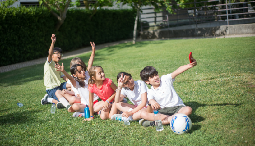 Chile: estudio revela que niños inician su vida conectada a los 7 años
