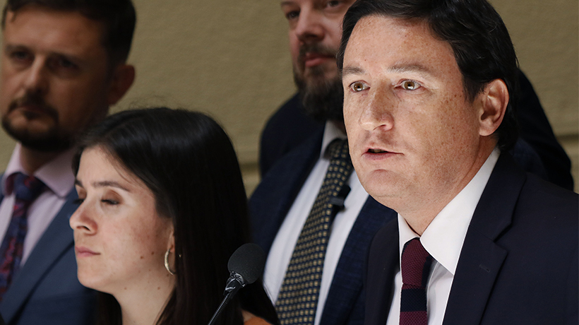 Partido Republicano confirma candidatura de Squella y define nombres para la Cámara Baja