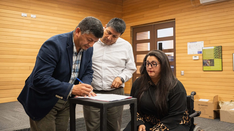 Llanquihue lanza programa "Después del colegio trabajo tranquila" para apoyar a familias trabajadoras