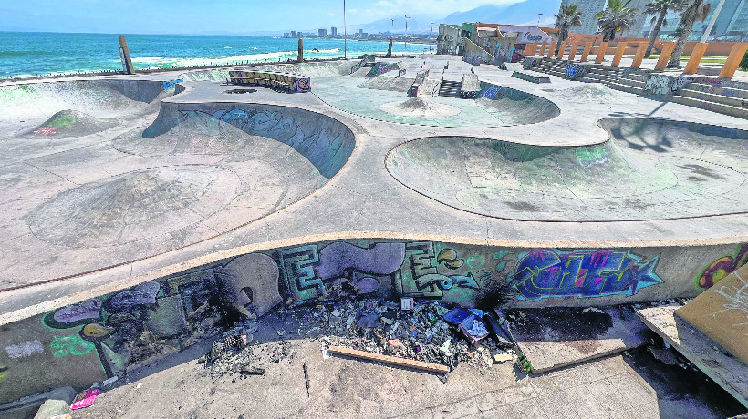 Deportistas advierten sobre riesgos por vandalismo en el Skatepark Pablo Neruda de Antofagasta Deportistas advierten sobre riesgos por vandalismo en el Skatepark Pablo Neruda de Antofagasta