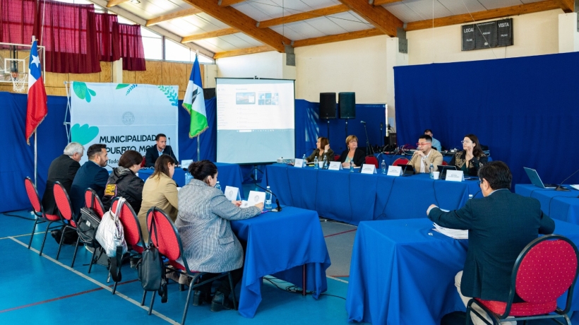 Concejo Municipal de Puerto Montt sesionó por primera vez fuera del centro de la ciudad