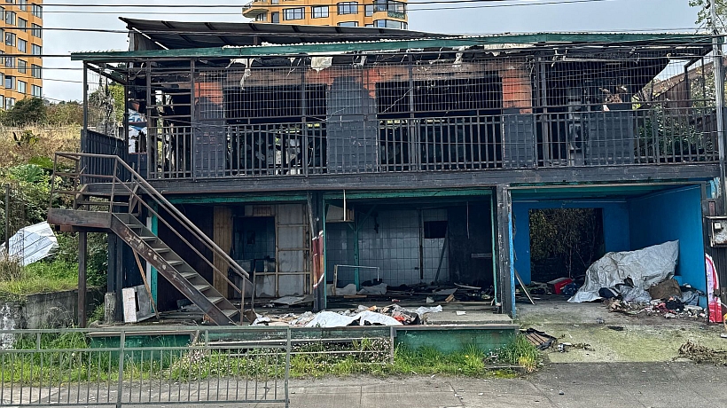 Inmueble abandonado en sector Pelluco de Puerto Montt registró un nuevo incendio