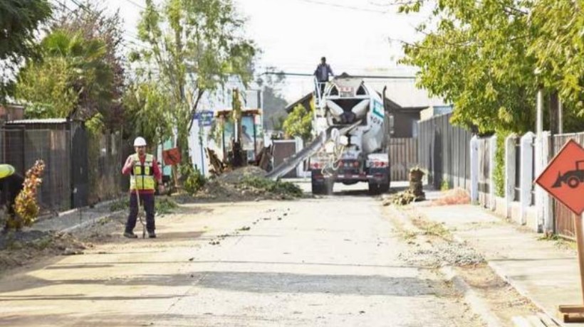 Invierten más de 1.500 millones en mejoras de veredas en poblaciones de Chillán