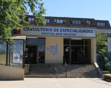 Adulto mayor fue encontrado muerto frente al Hospital de Valdivia