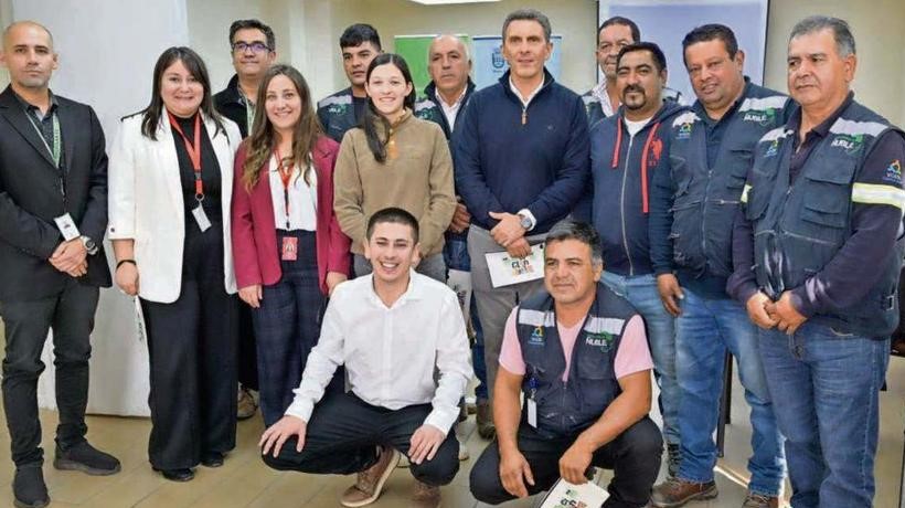 Más de 30 mil hogares de Chillán podrán reciclar de manera diferenciada sus residuos Más de 30 mil hogares de Chillán podrán reciclar de manera diferenciada sus residuos