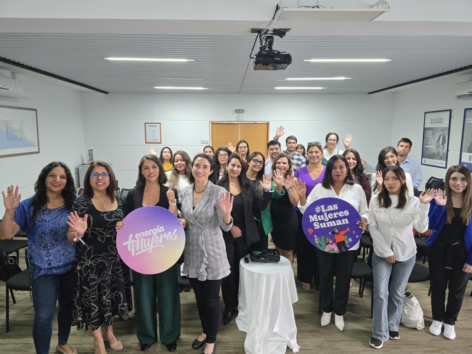 Participación de mujeres en sector energía llega solo a 12,3% en Antofagasta Participación de mujeres en sector energía llega solo a 12,3% en Antofagasta