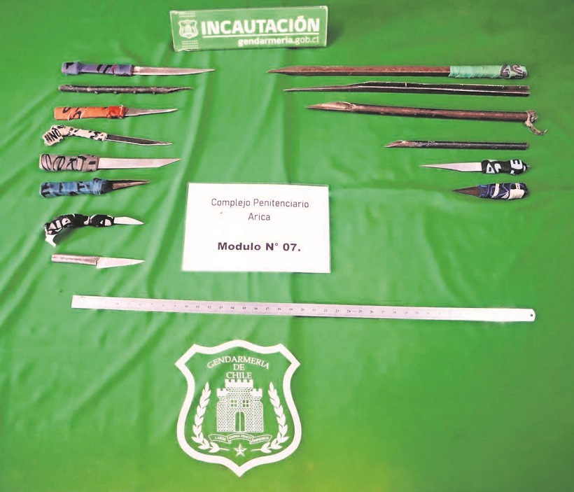 Descubren armas blancas y drogas en allanamiento simultáneo a penales de Arica