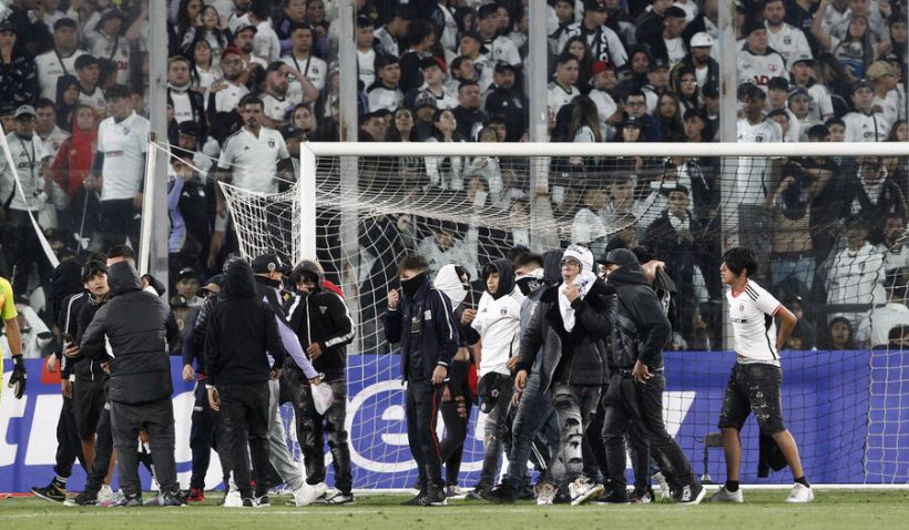 Duelo entre Colo Colo y Fortaleza cancelado por desmanes en el Estadio Monumental