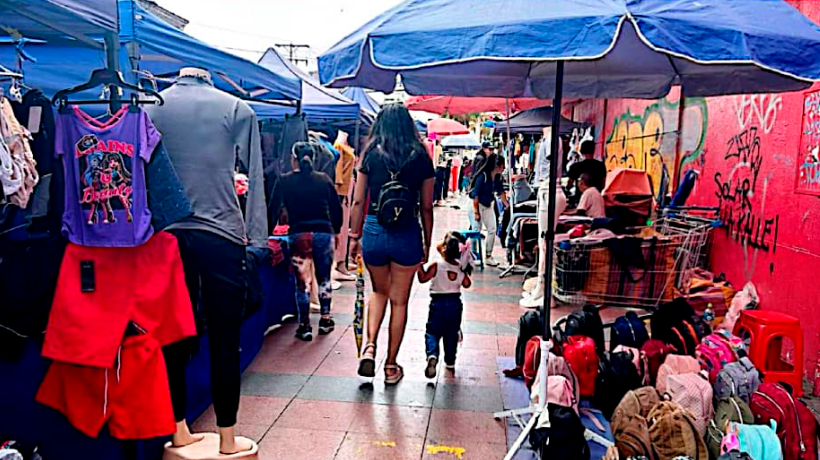 Acusan que se sigue expandiendo el comercio irregular en el centro de Iquique