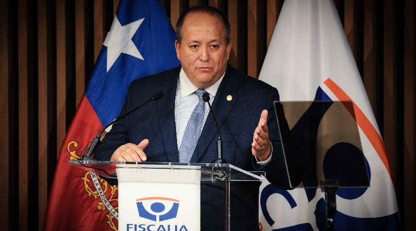Valencia destacó "convicción democrática" de la fiscalía ante delitos graves en medio de tensión con el oficialismo