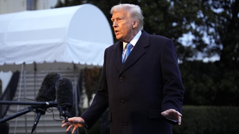 Gobierno de Trump busca expulsar a inmigrantes con antecedentes penales a Ruanda y Libia