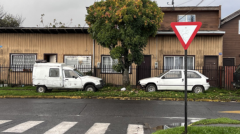 Municipio de Osorno parte este mes con el retiro de autos abandonados en las calles