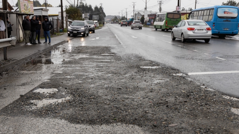 Anunciaron inicio de la reparación de los enormes hoyos en la avenida Gabriela Mistral de Alerce