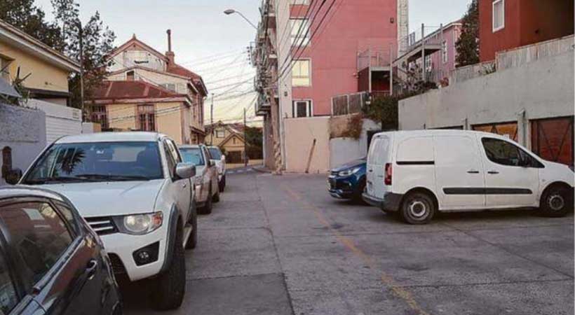 Valparaíso: vecinos de Pasaje Oxford evalúan cerrar el acceso vehicular por inseguridad
