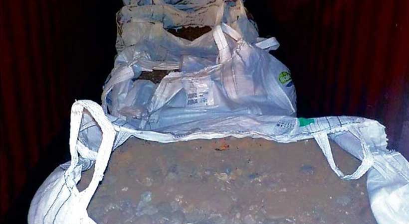 Banda robó vinos desde contenedor y dejó sacos con arena en San Antonio