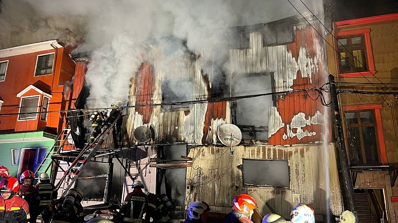 Casa okupa volvió a ser tomada tras incendio en el centro de Puerto Montt