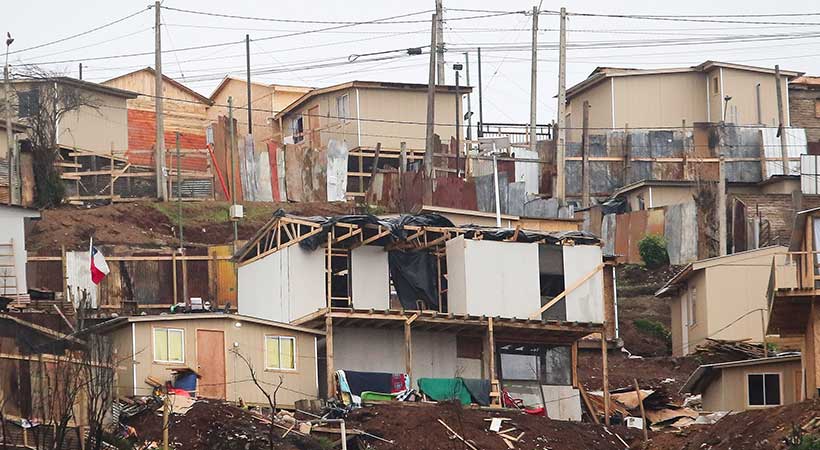 Monitoreo satelital desvela 50% de autoconstrucciones tras megaincendio en Viña del Mar