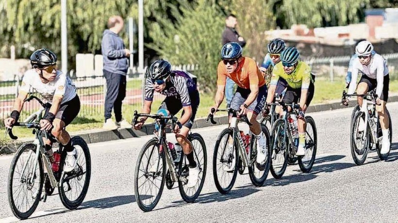 Héctor Quintana, deportista de Ñuble, se llevó los honores en rutas del Biobío Héctor Quintana, deportista de Ñuble, se llevó los honores en rutas del Biobío