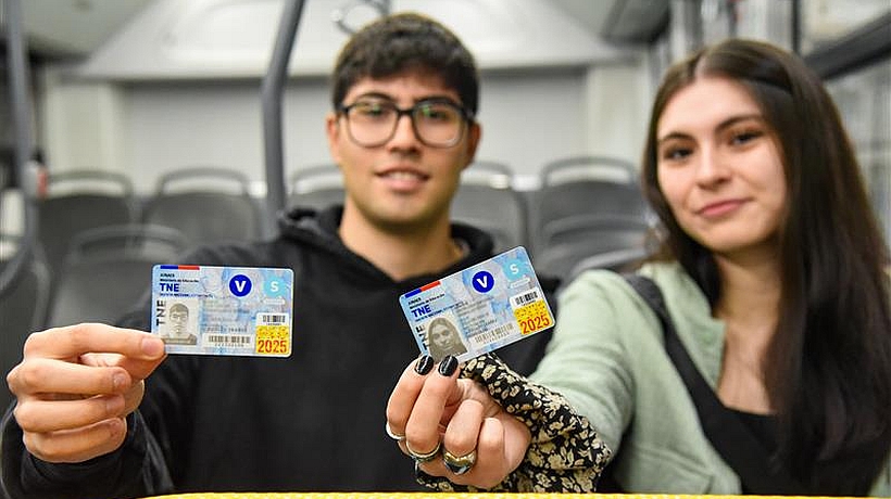 Convocan a 63.409 estudiantes de Los Lagos a revalidar la Tarjeta Nacional Estudiantil 2025