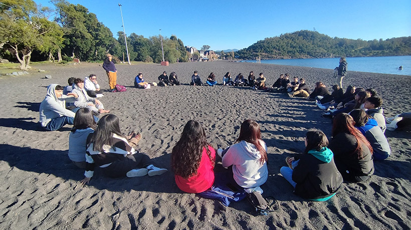 Estudiantes destacados del Liceo Bicentenario Eleuterio Ramírez de Osorno inician gira de estudios a Pucón