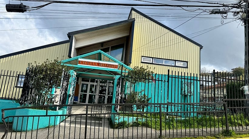 Suspendieron clases en la Escuela Bellavista de Puerto Montt tras caída de escolar