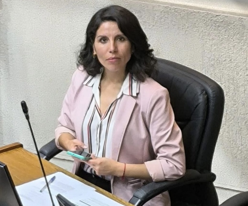 Senadora Gatica presenta denuncia a Contraloría por grave abandono en escuelas del SLEP Valdivia: “Hay una vulneración directa al derecho a la educación”