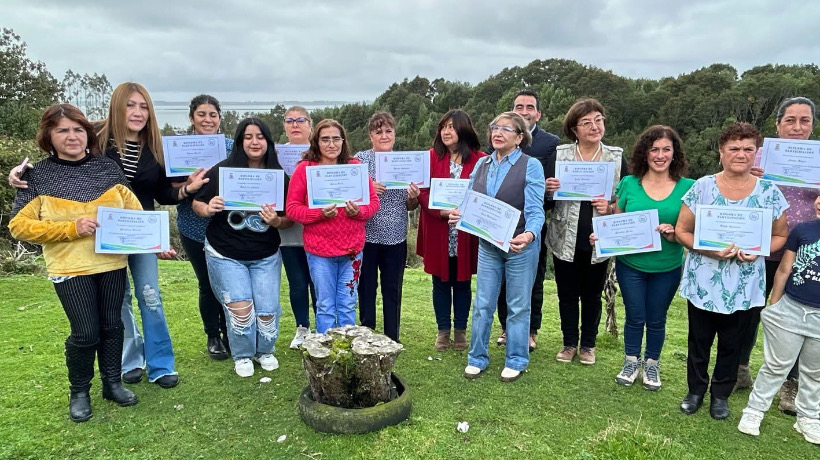 Realizan certificación en corte y confección en Caulin para 17 mujeres emprendedoras
