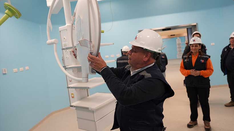 Gobernador Mundaca visitó obras del nuevo Hospital Marga Marga: “Es probablemente el más moderno”