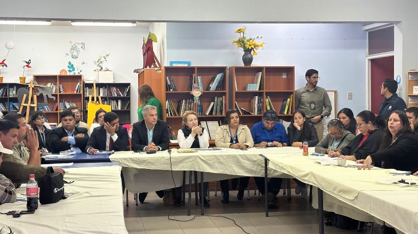 Autoridades sostienen encuentro clave con vecinos de La Chimba y dan a conocer plan contra quemas