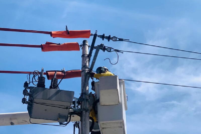 Multan a Socoepa, Saesa y Cooprel con casi $300 millones por cortes de luz de agosto 2024