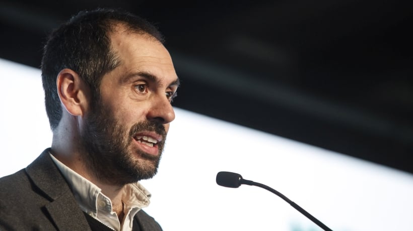 Grau descartó salida de Salas y dijo sería "buena idea repetir votación" de Ley de Fraccionamiento