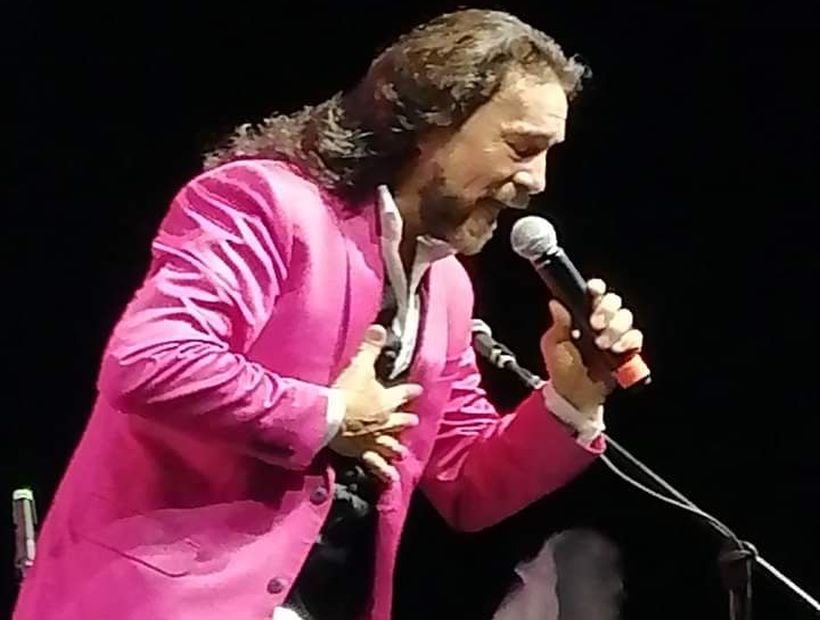 Ex "Yo Soy" de Marco Antonio Solís canta a las madres en Casino Dreams de Iquique