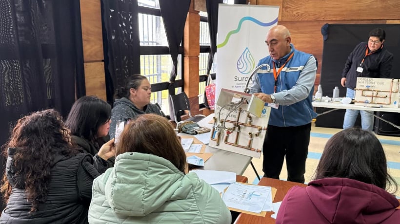 En Mirasol realizan taller de gasfitería dirigido a vecinas