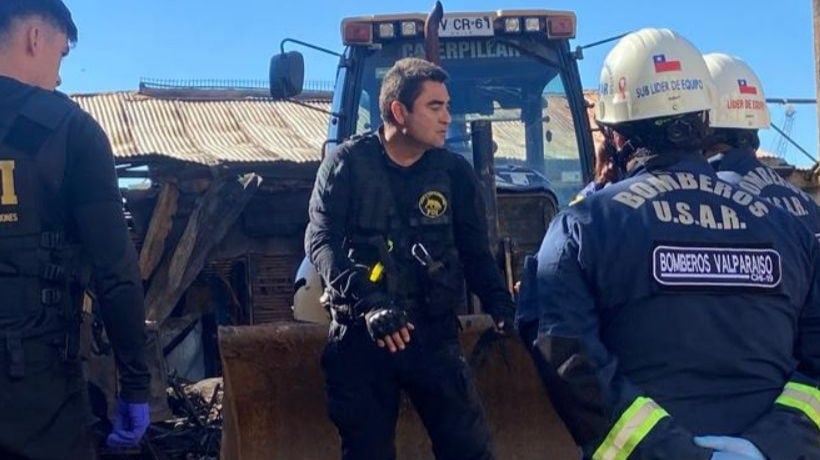 Confirman hallazgo de tercer cuerpo entre los escombros de cité incendiado en Barrio Puerto