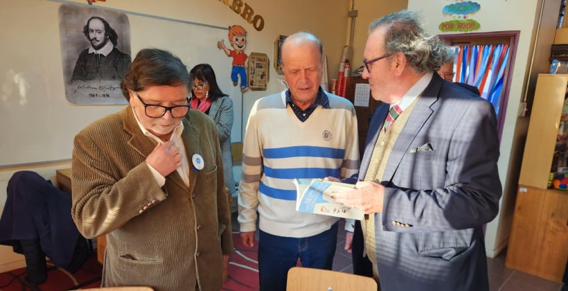CEIA Quillota firmó una alianza literaria para que vecinos publiquen sus relatos
