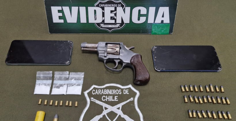 Joven fue detenido por portar arma, municiones y cocaína en Limache