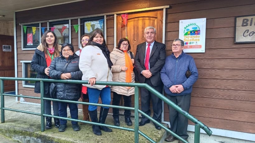 Municipio de Castro firma convenio para instalar oficina barrial en Centro Comunitario