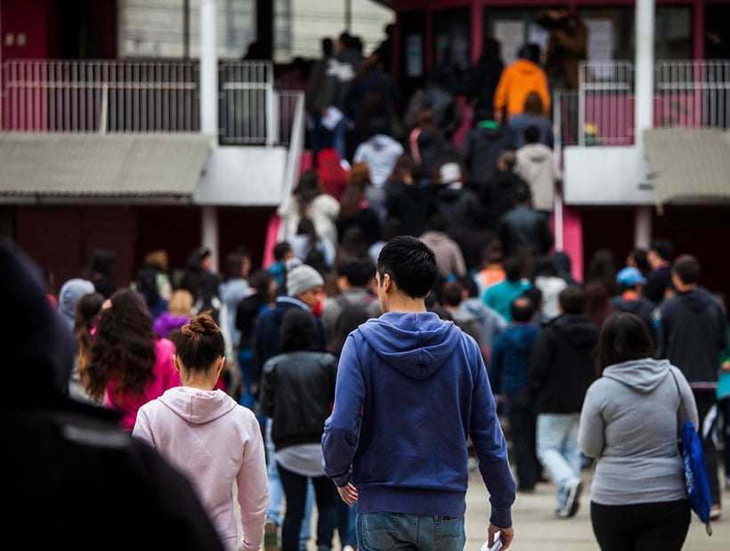 Sernac detectó que 70% de las instituciones de educación superior no cumplen con entrega gratuita de certificados