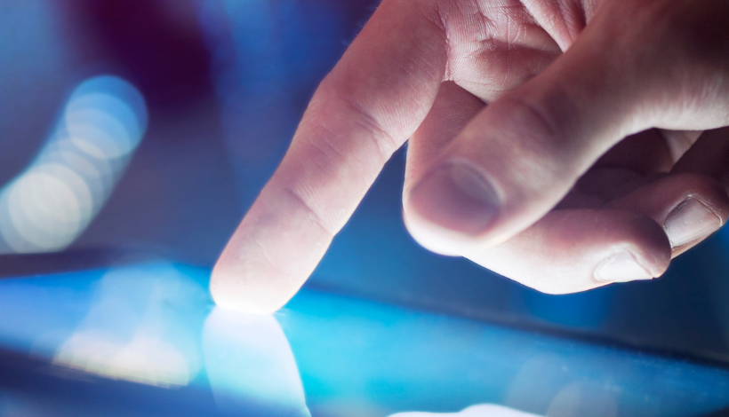 IA y digitalización redefinen la seguridad laboral: expertos llaman a equilibrar innovación con sostenibilidad