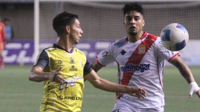 San Luis alcanza la punta del Ascenso luego de vencer agónicamente a Curicó